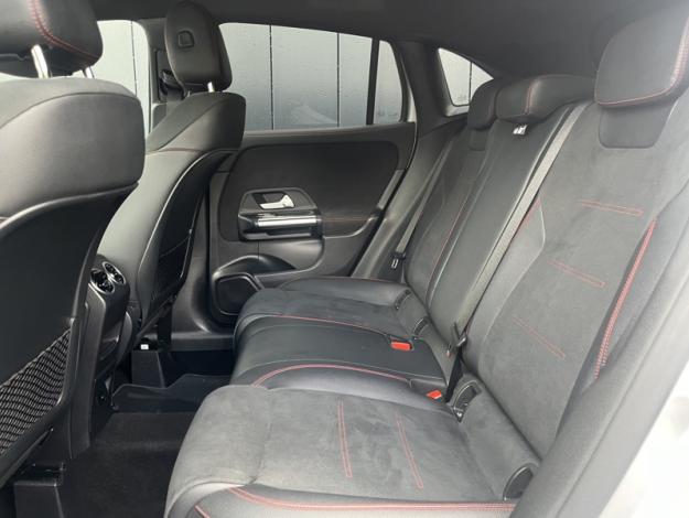MERCEDES-BENZ GLA 200 d AMG Line  