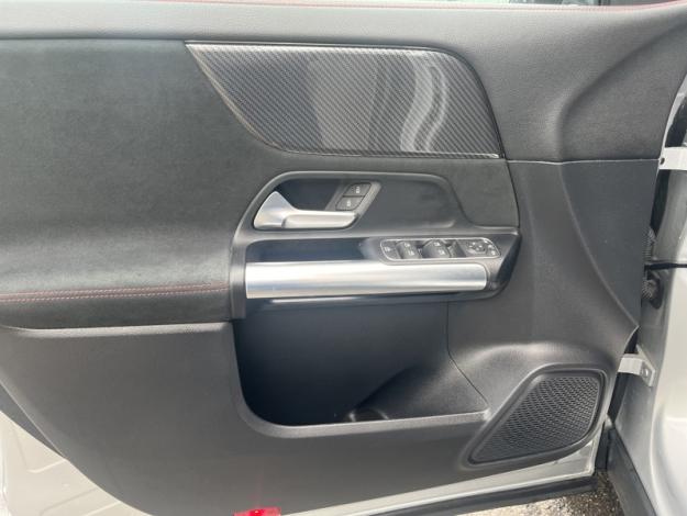 MERCEDES-BENZ GLA 200 d AMG Line  