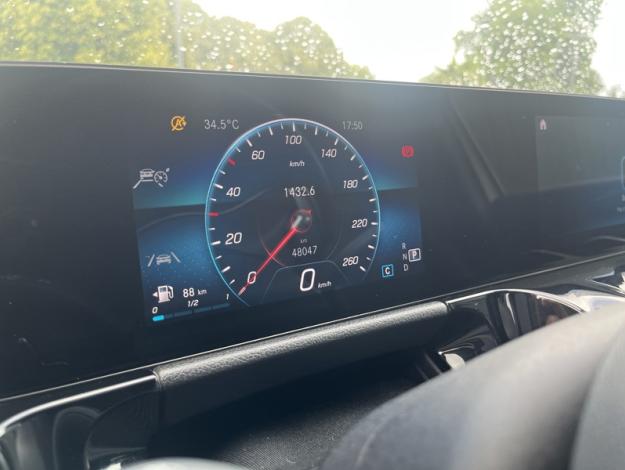 MERCEDES-BENZ GLA 200 d AMG Line  