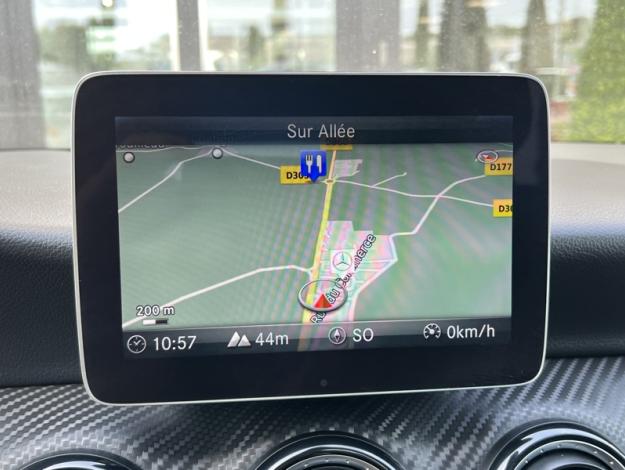 MERCEDES-BENZ GLA 200 d Intuition  