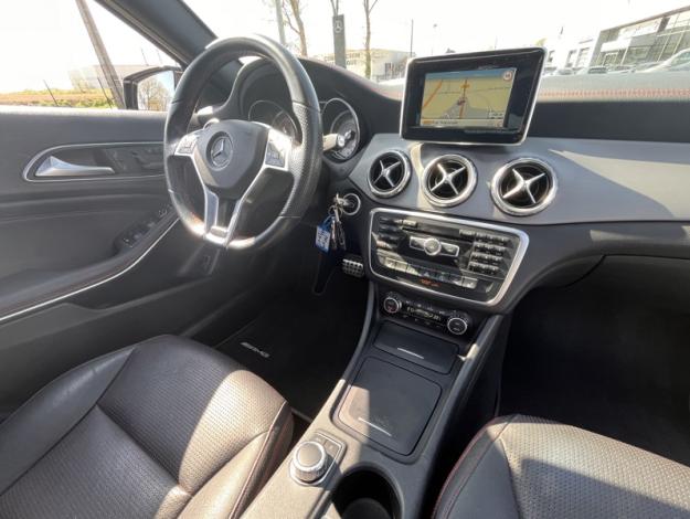 MERCEDES-BENZ GLA 220 CDI Sport Utility Vehicle Pack AMG Line 