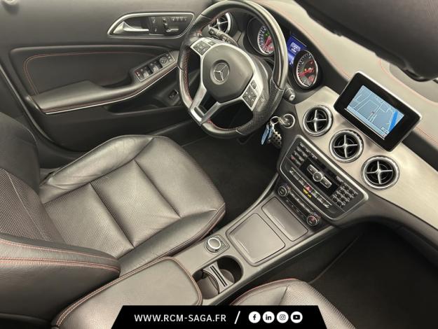 MERCEDES-BENZ GLA 220 CDI Sport Utility Vehicle Pack AMG Line 