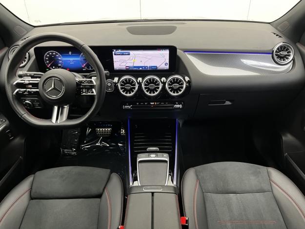 MERCEDES-BENZ GLA 200 d AMG Line  