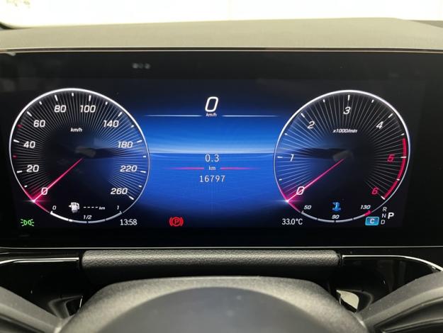 MERCEDES-BENZ GLA 200 d AMG Line  