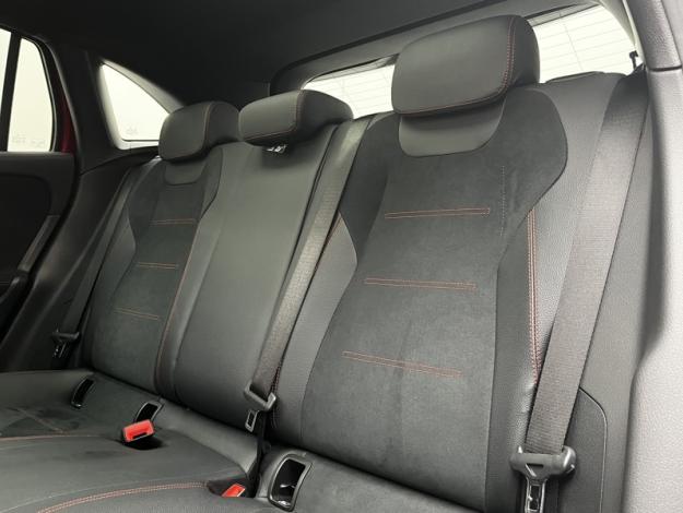 MERCEDES-BENZ GLA 250 e AMG Line  