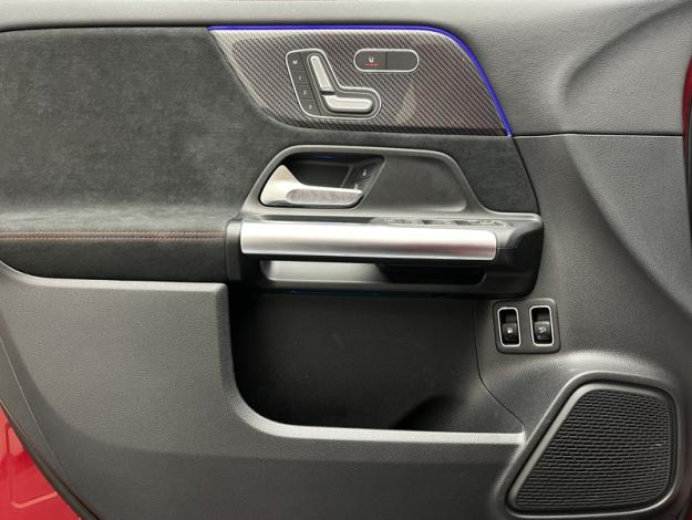 MERCEDES-BENZ GLA 250 e AMG Line  