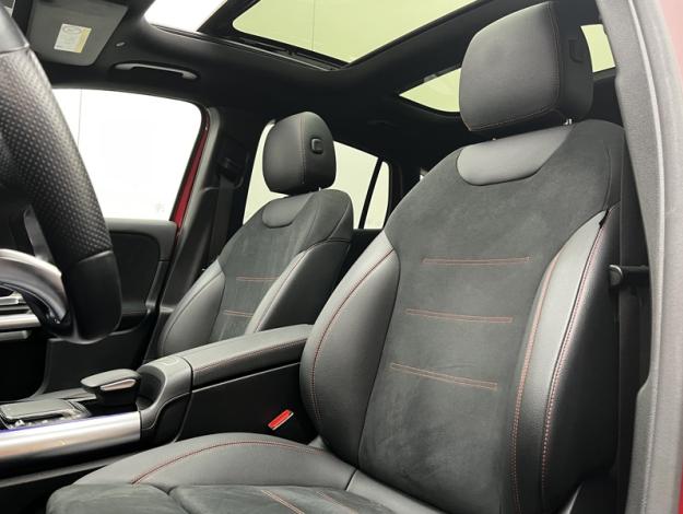 MERCEDES-BENZ GLA 250 e AMG Line  