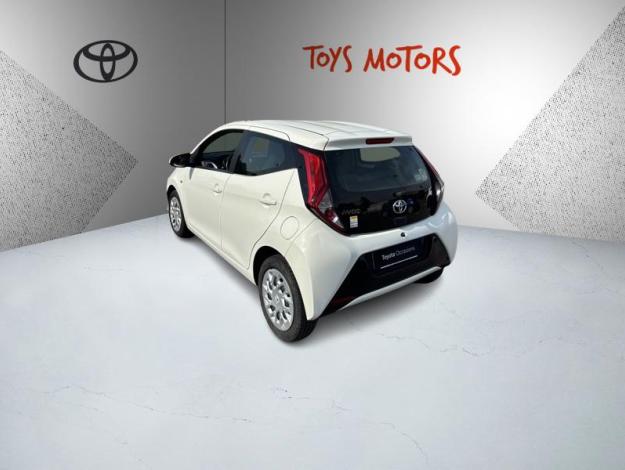 TOYOTA Aygo 1.0 VVT-i x-play  
