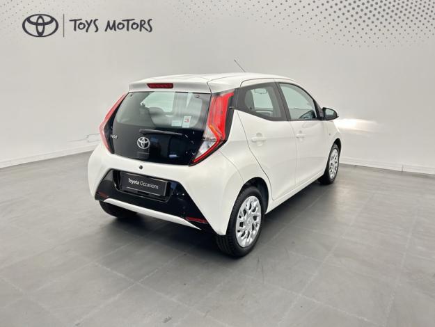 TOYOTA Aygo 1.0 VVT-i x-play  