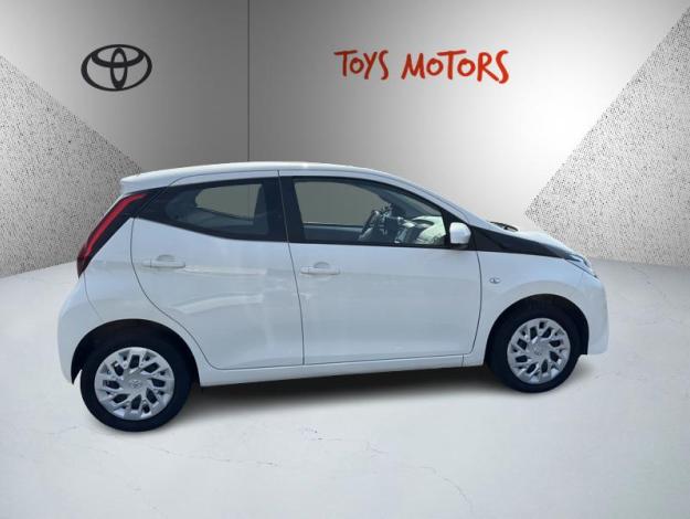 TOYOTA Aygo 1.0 VVT-i x-play  