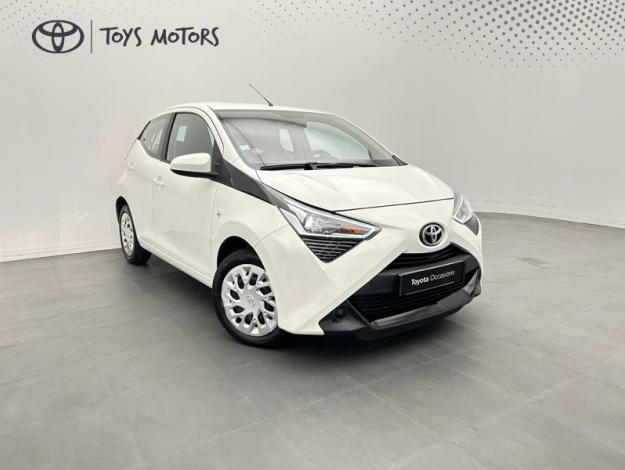 TOYOTA Aygo 1.0 VVT-i x-play  