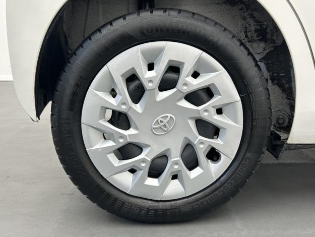 TOYOTA Aygo 1.0 VVT-i x-play  
