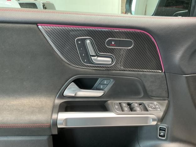 MERCEDES-BENZ GLB 180 d AMG Pack Night Toit Pano  