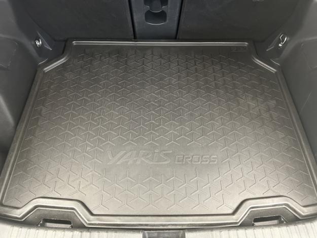 TOYOTA Yaris Cross 1.5 116H PREMIERE AWD    