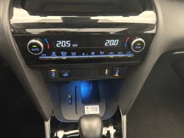 TOYOTA Yaris Cross 1.5 116H PREMIERE AWD    