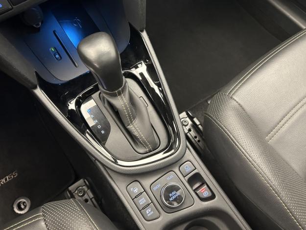 TOYOTA Yaris Cross 1.5 116H PREMIERE AWD    