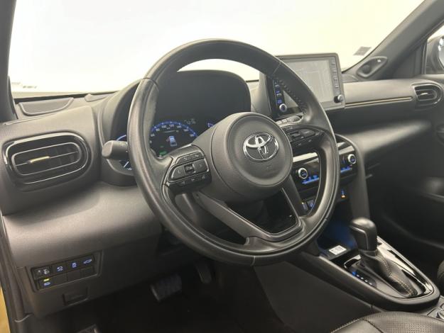 TOYOTA Yaris Cross 1.5 116H PREMIERE AWD    