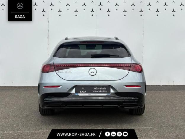 MERCEDES-BENZ CLA Shooting Brake 200 AMG Line   CLA Shooting Brake 200 AMG Line