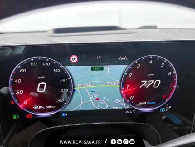 MERCEDES-BENZ CLA Shooting Brake 200 AMG Line   CLA Shooting Brake 200 AMG Line