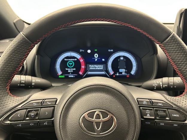 TOYOTA Yaris 130h GR SPORT  