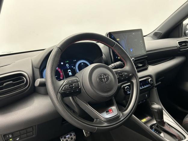 TOYOTA Yaris 130h GR SPORT  