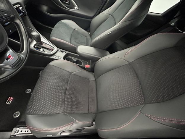 TOYOTA Yaris 130h GR SPORT  