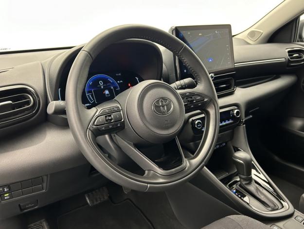 TOYOTA Yaris 116h Design  