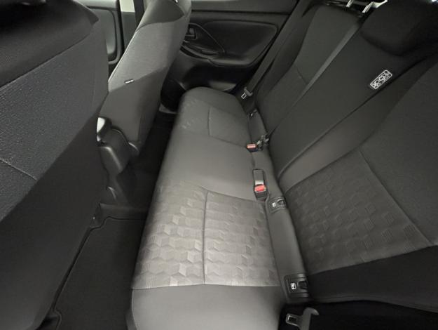 TOYOTA Yaris 116h Design  