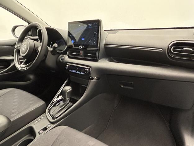 TOYOTA Yaris 116h Design  