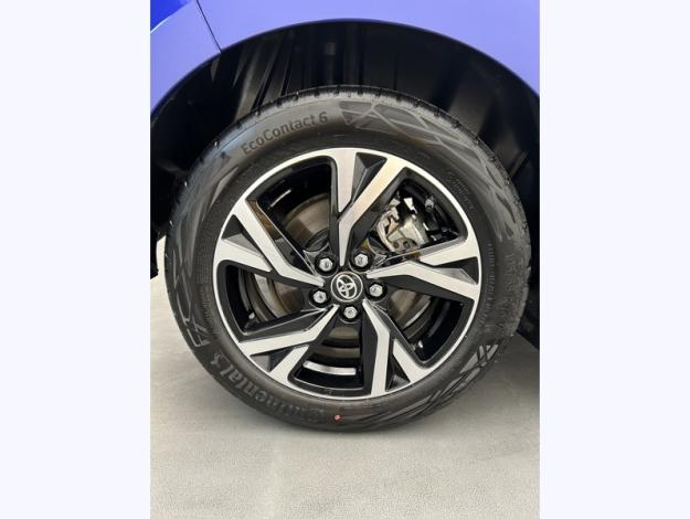 TOYOTA Yaris 116h Design  
