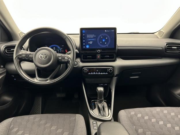 TOYOTA Yaris 116h Design  