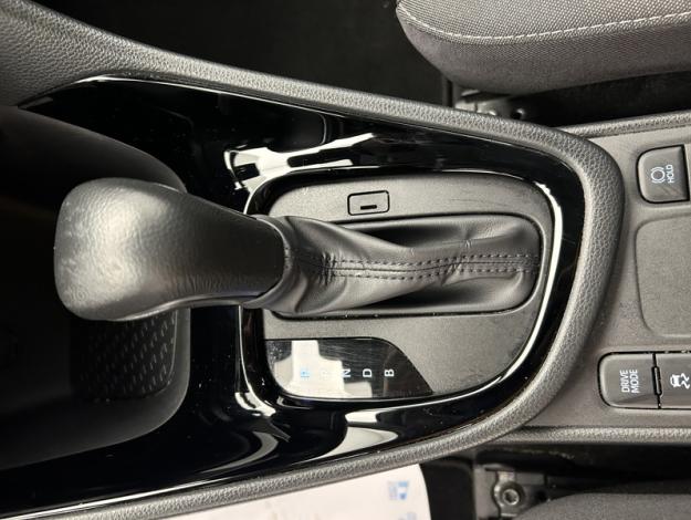 TOYOTA Yaris 116h Design  