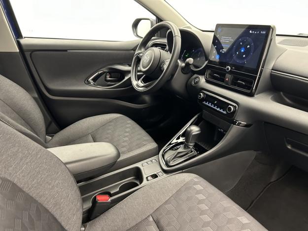 TOYOTA Yaris 116h Design  