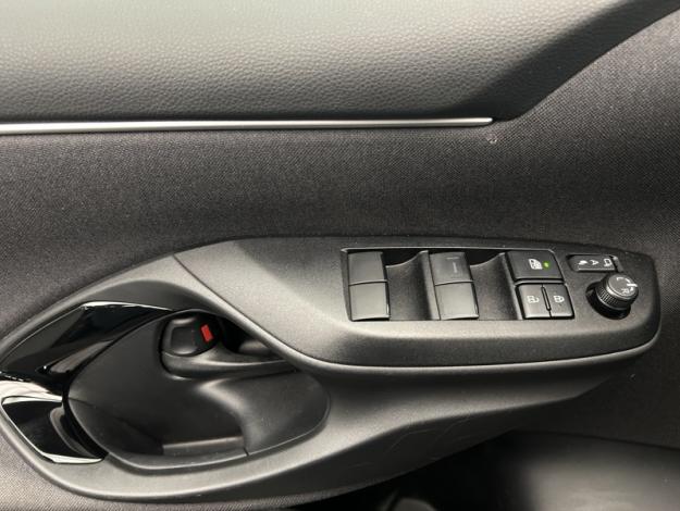 TOYOTA Yaris 116h Design  PACK CONFORT