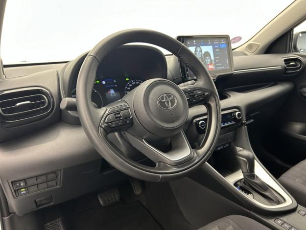 TOYOTA Yaris 116h Dynamic  