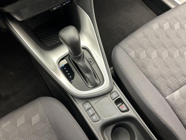 TOYOTA Yaris 116h Dynamic  