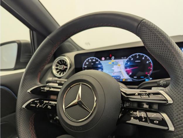 MERCEDES-BENZ Classe B 200 AMG Line  