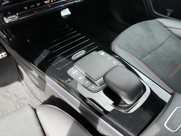 MERCEDES-BENZ Classe A 180 AMG Line  Classe A 180 AMG Line