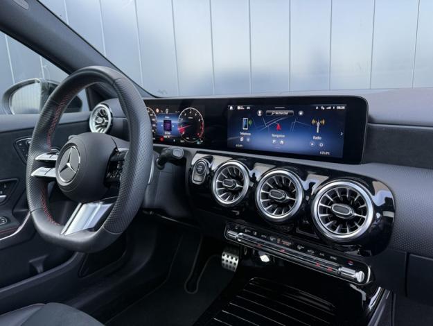MERCEDES-BENZ Classe A 200 AMG Line  