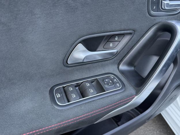 MERCEDES-BENZ Classe A 200 AMG Line  