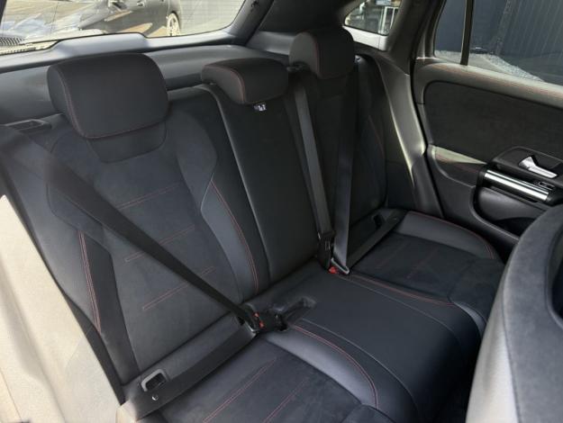 MERCEDES-BENZ GLA 200 d AMG Line  