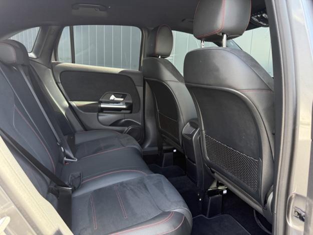 MERCEDES-BENZ GLA 200 d AMG Line  