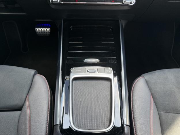 MERCEDES-BENZ GLA 200 d AMG Line  