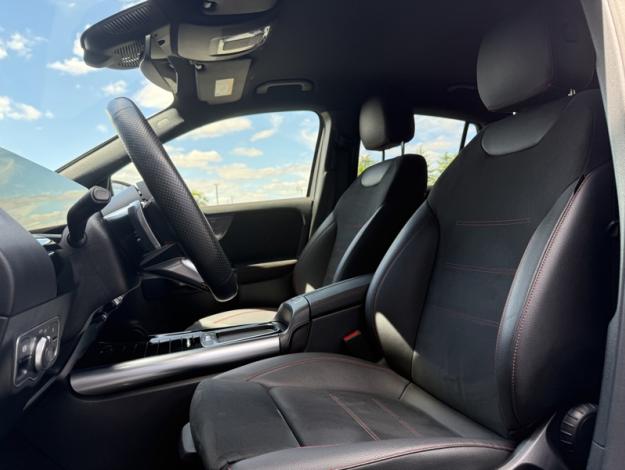 MERCEDES-BENZ GLA 200 d AMG Line  
