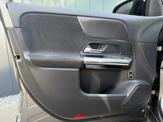 MERCEDES-BENZ GLA 200 d AMG Line  