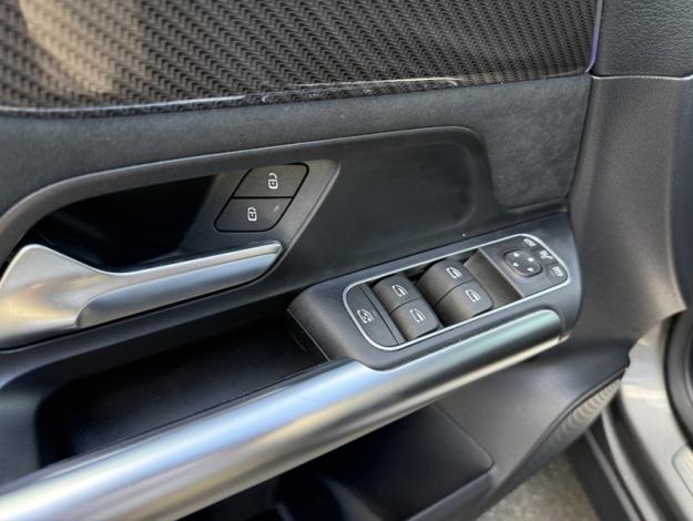 MERCEDES-BENZ GLA 200 d AMG Line  