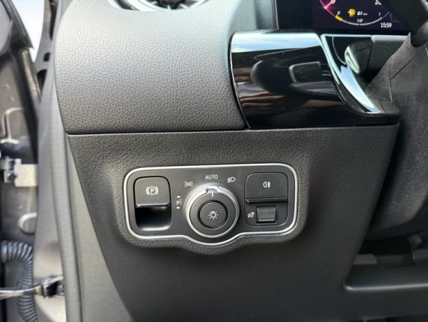 MERCEDES-BENZ GLA 200 d AMG Line  