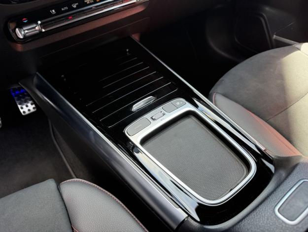 MERCEDES-BENZ GLA 200 d AMG Line  