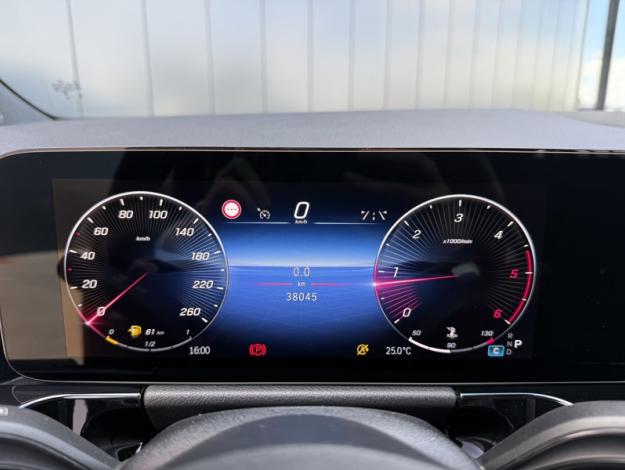 MERCEDES-BENZ GLA 200 d AMG Line  
