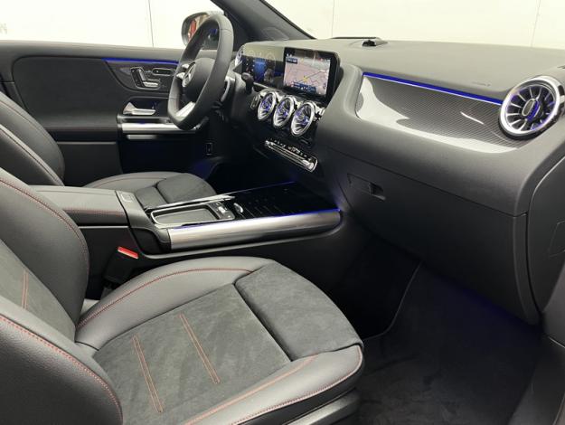 MERCEDES-BENZ GLA 200 d AMG Line  GLA 200 d AMG Line
